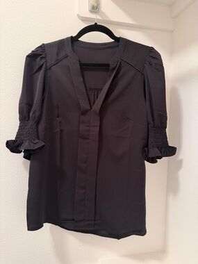 Women's Black Puff-Sleeve V-Neck Blouse